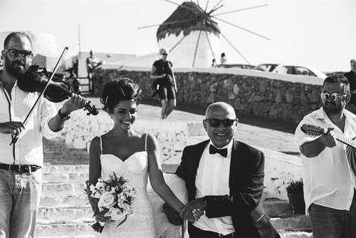 Image 2 of Glamorous Wedding In Mykonos