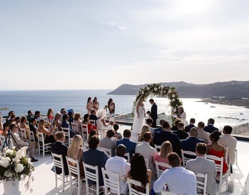 Image 8 of White Luxury Wedding in Mykonos