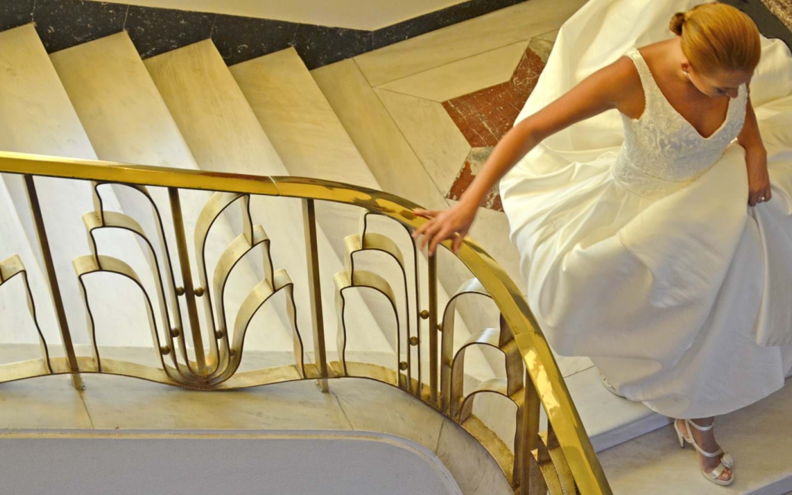 Luxury White & Gold Wedding Style