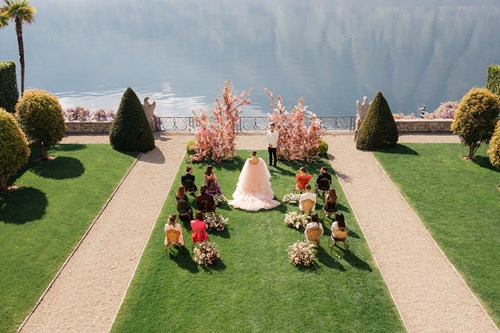 Image 21 of Villa Balbiano Wedding in Pink