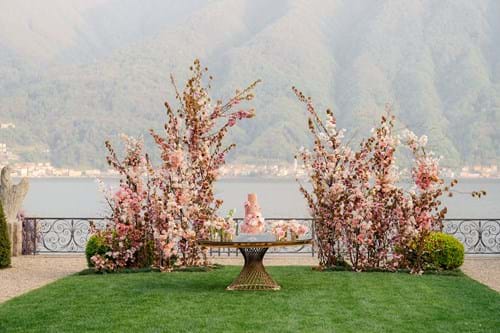 Image 54 of Villa Balbiano Wedding in Pink