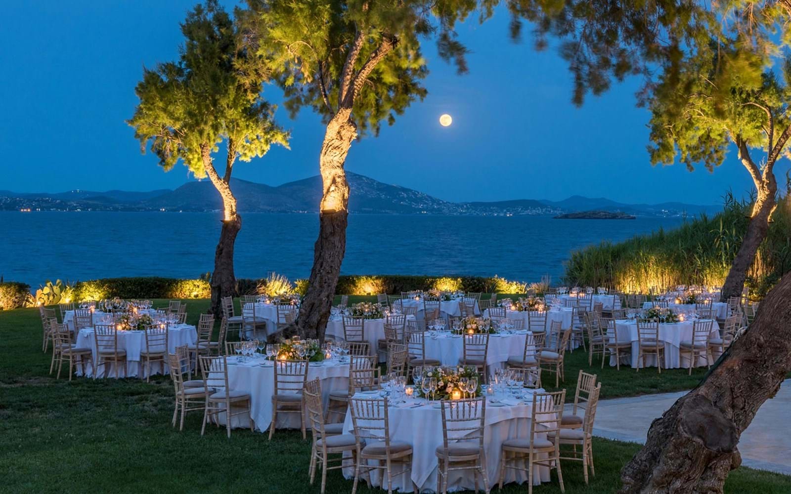 Island Art & Taste in Athens Riviera - Mitheo Events