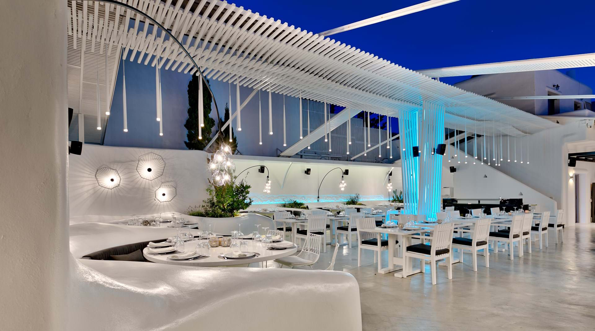 Koursaros Fish & Seafood Restaurant in Mykonos – Where Modern Luxury Meets Divine Dining