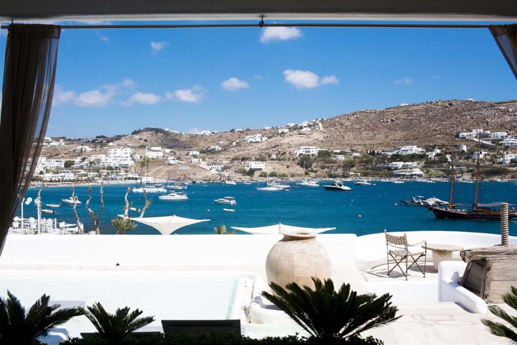 Glamorous Wedding In Mykonos