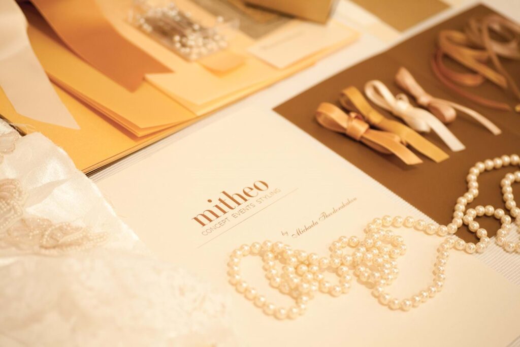 Luxury White & Gold Wedding Style