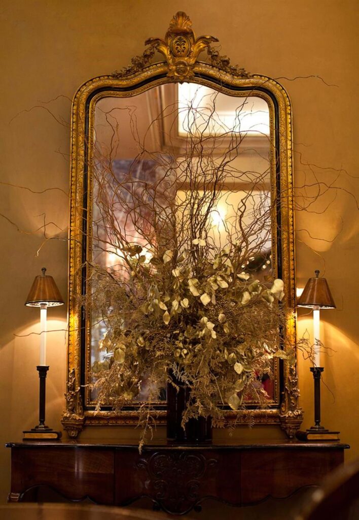 Luxury White & Gold Wedding Style