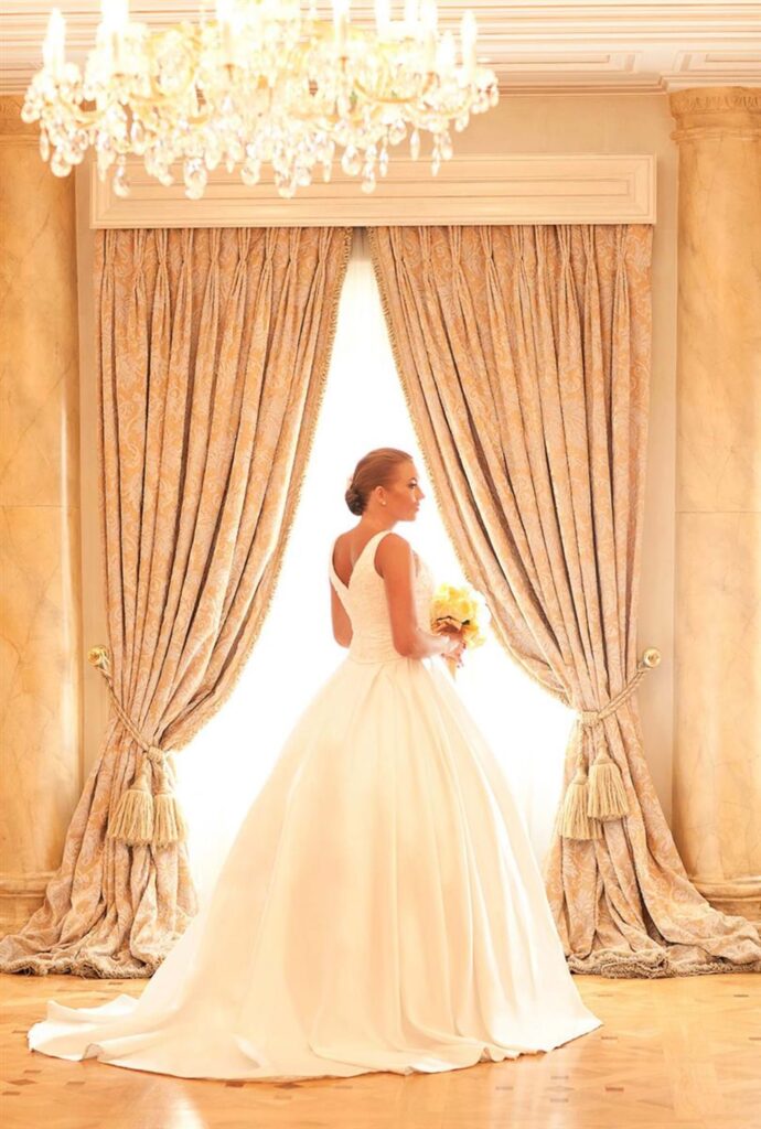 Luxury White & Gold Wedding Style