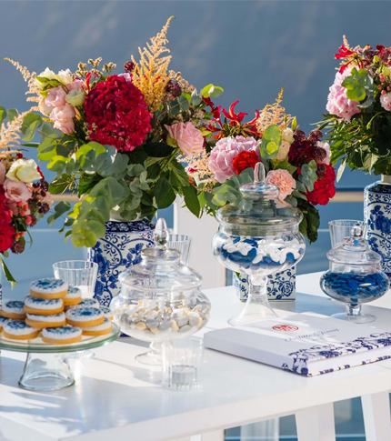 CHINESE INSPIRED ELEGANCE IN SANTORINI