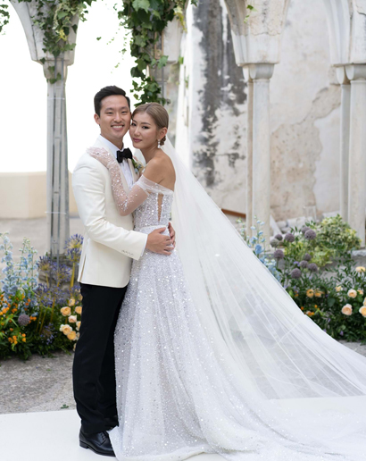 Refined Coastal Wedding in Amalfi