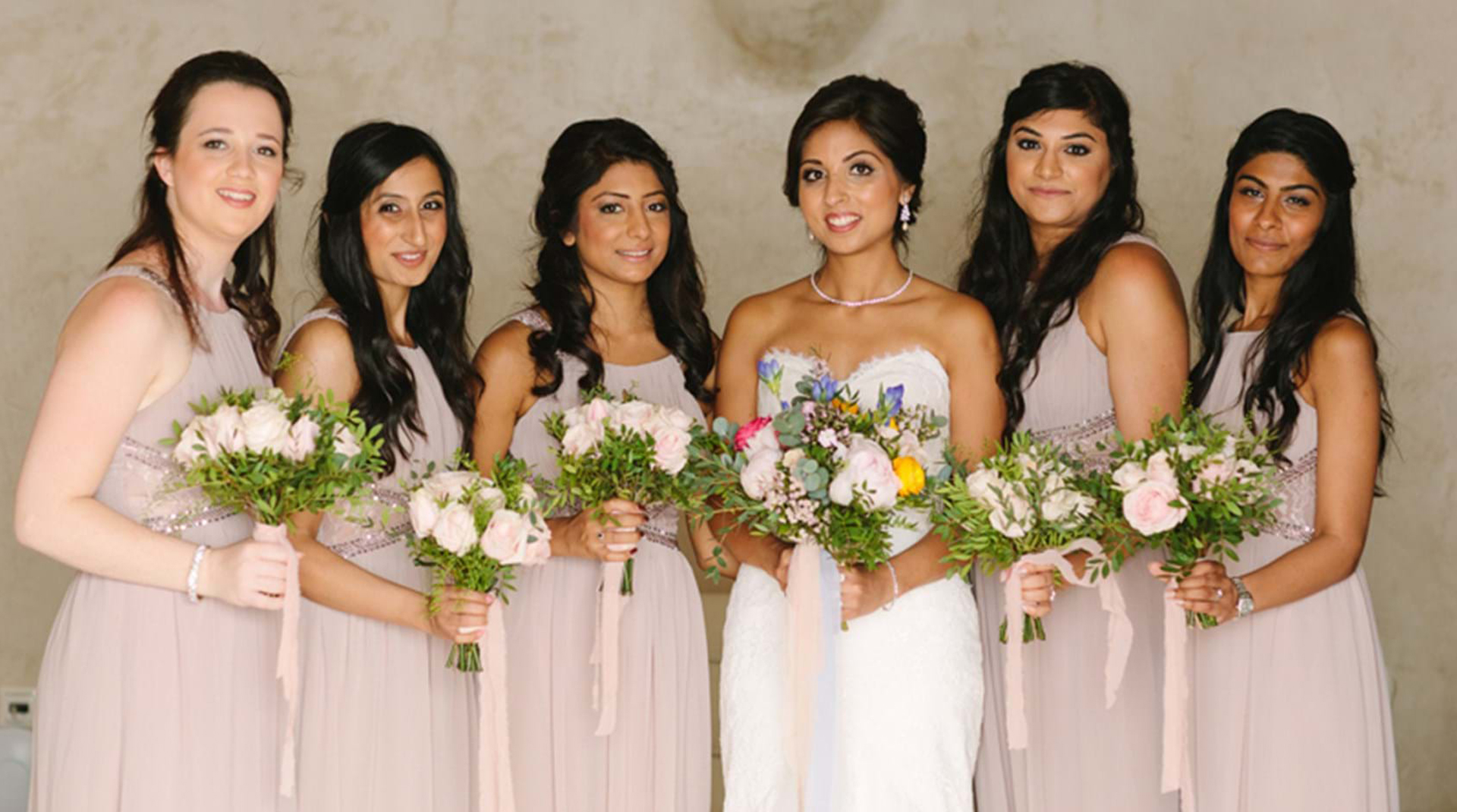 INDIAN ROMANCE WEDDING IN SANTORINI
