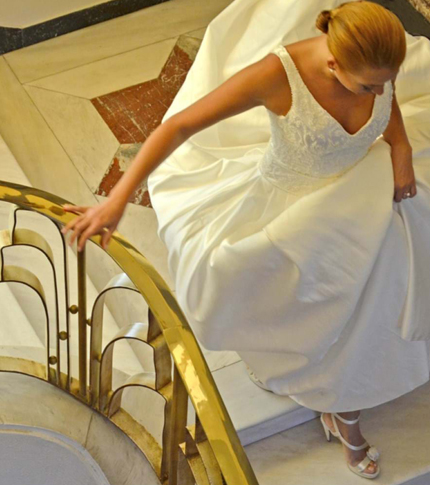 LUXURY WHITE & GOLD WEDDING STYLE