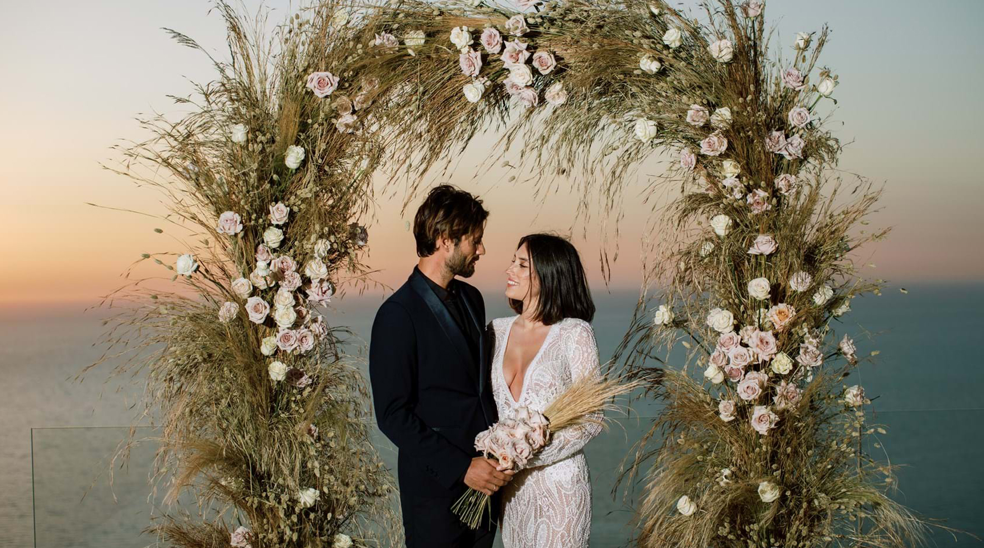 MINIMAL BLUSH WEDDING IN KEFALONIA