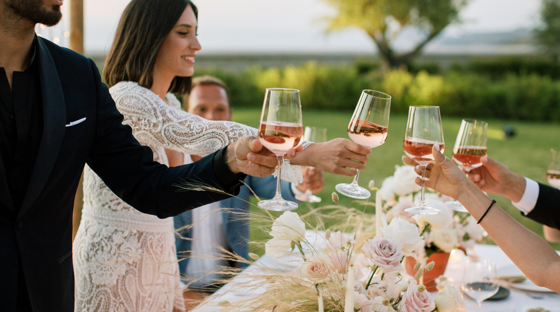 MINIMAL BLUSH WEDDING IN KEFALONIA