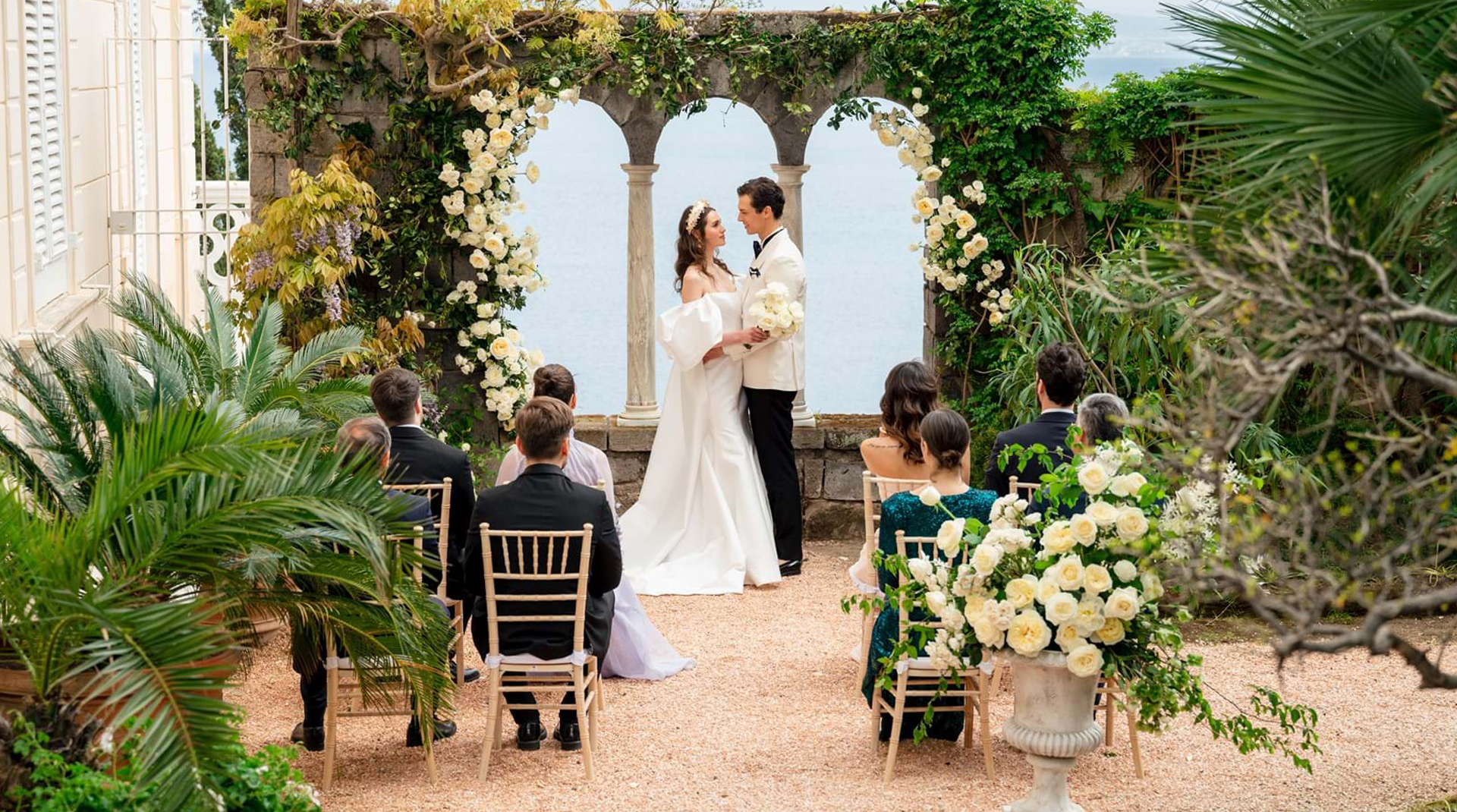 MODERN ELEGANT WEDDING AT VILLA ASTOR