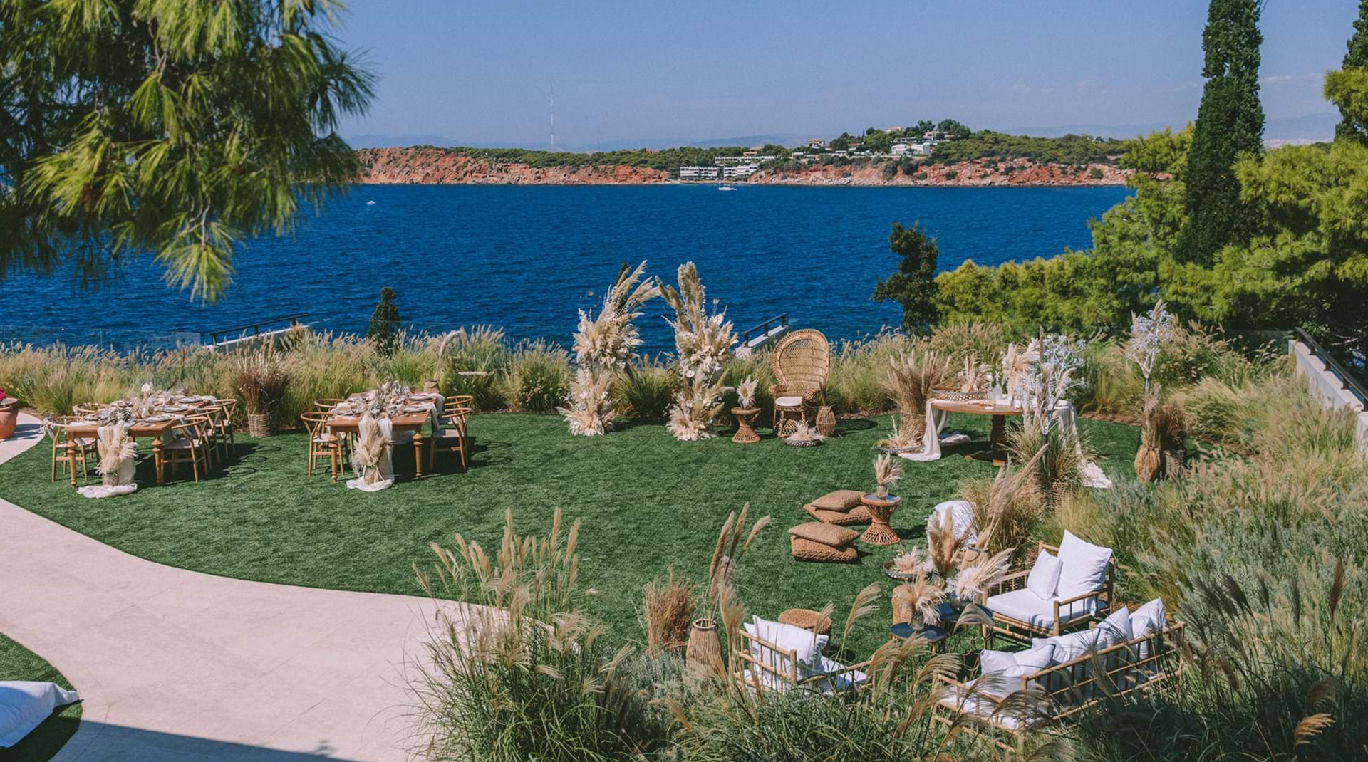 ORGANIC BEACH WEDDING IN ATHENS