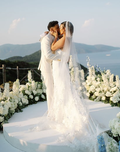 A Romantic Destination Wedding in Kefalonia